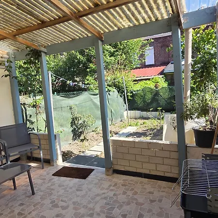 Gasthuis Maison La Source D'hote A *